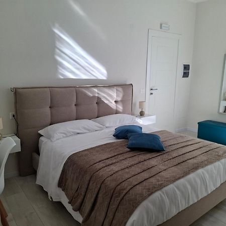 Mariam Royal Apartment & Rooms Reggio di Calabria Buitenkant foto