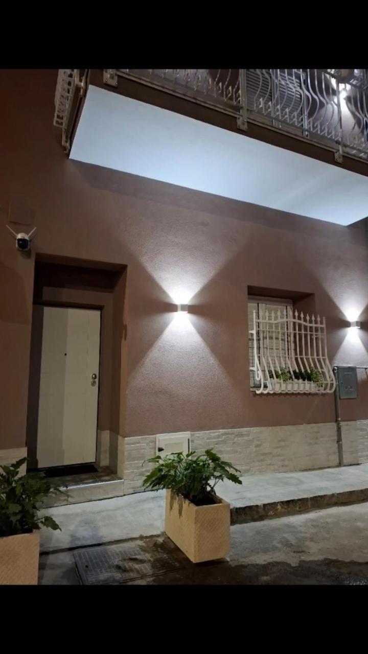 Mariam Royal Apartment & Rooms Reggio di Calabria Buitenkant foto