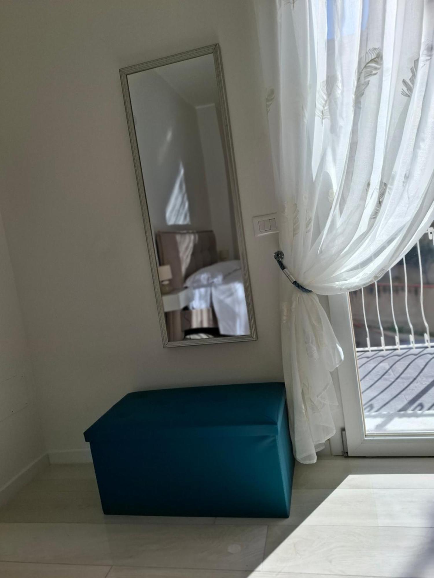 Mariam Royal Apartment & Rooms Reggio di Calabria Buitenkant foto